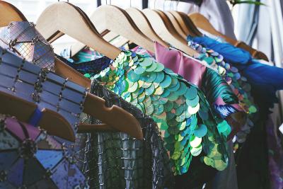 【最新スタイル】結婚式・二次会で着るパーティードレスの人気デザイン