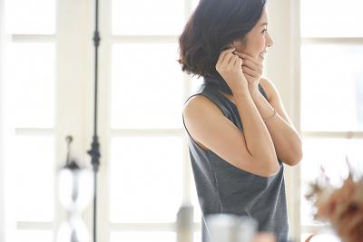 式場やゲストの年齢層にも注目しよう。結婚式のドレス選びマナー